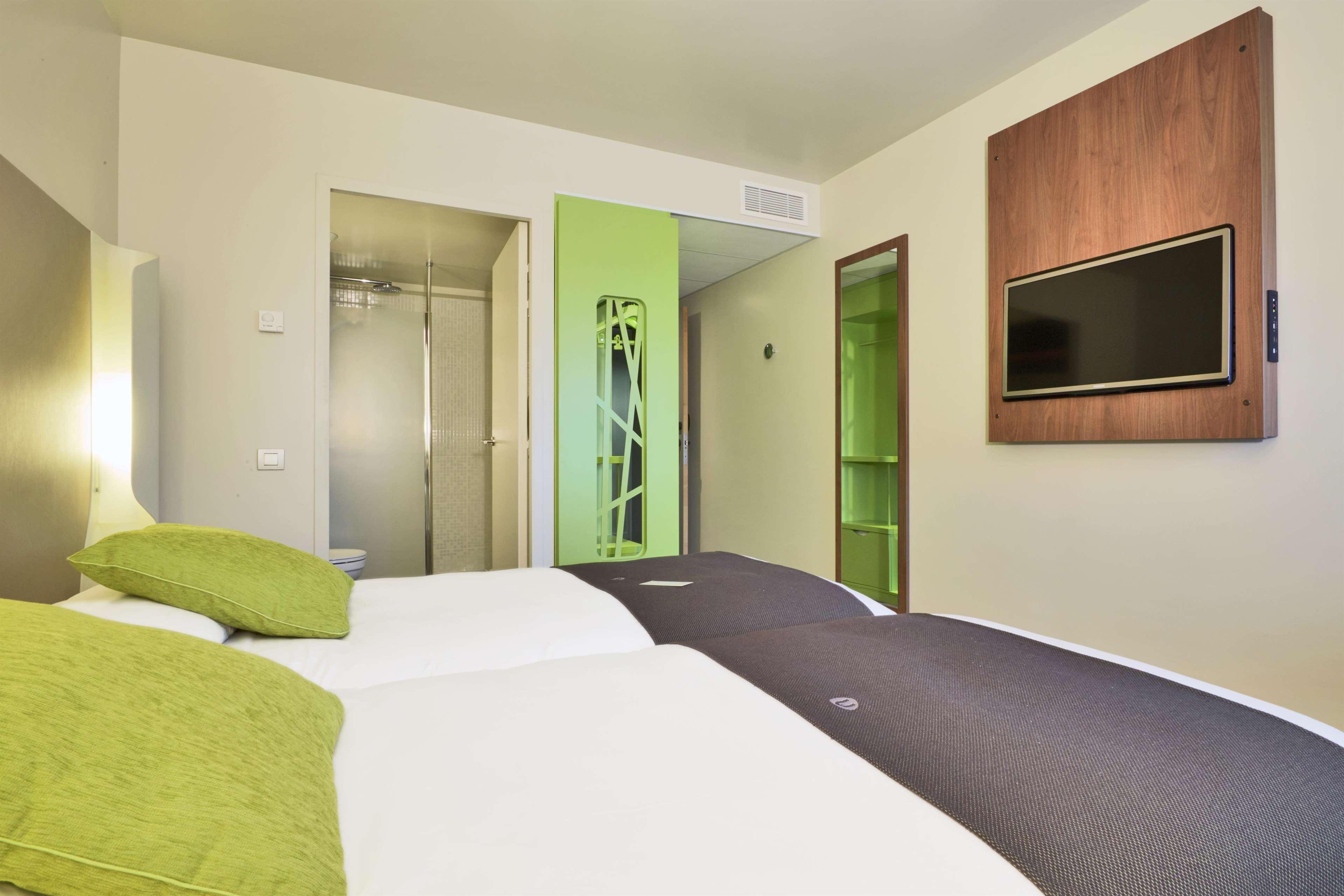 Campanile Sur Yon Centre Gare Hotel 3*