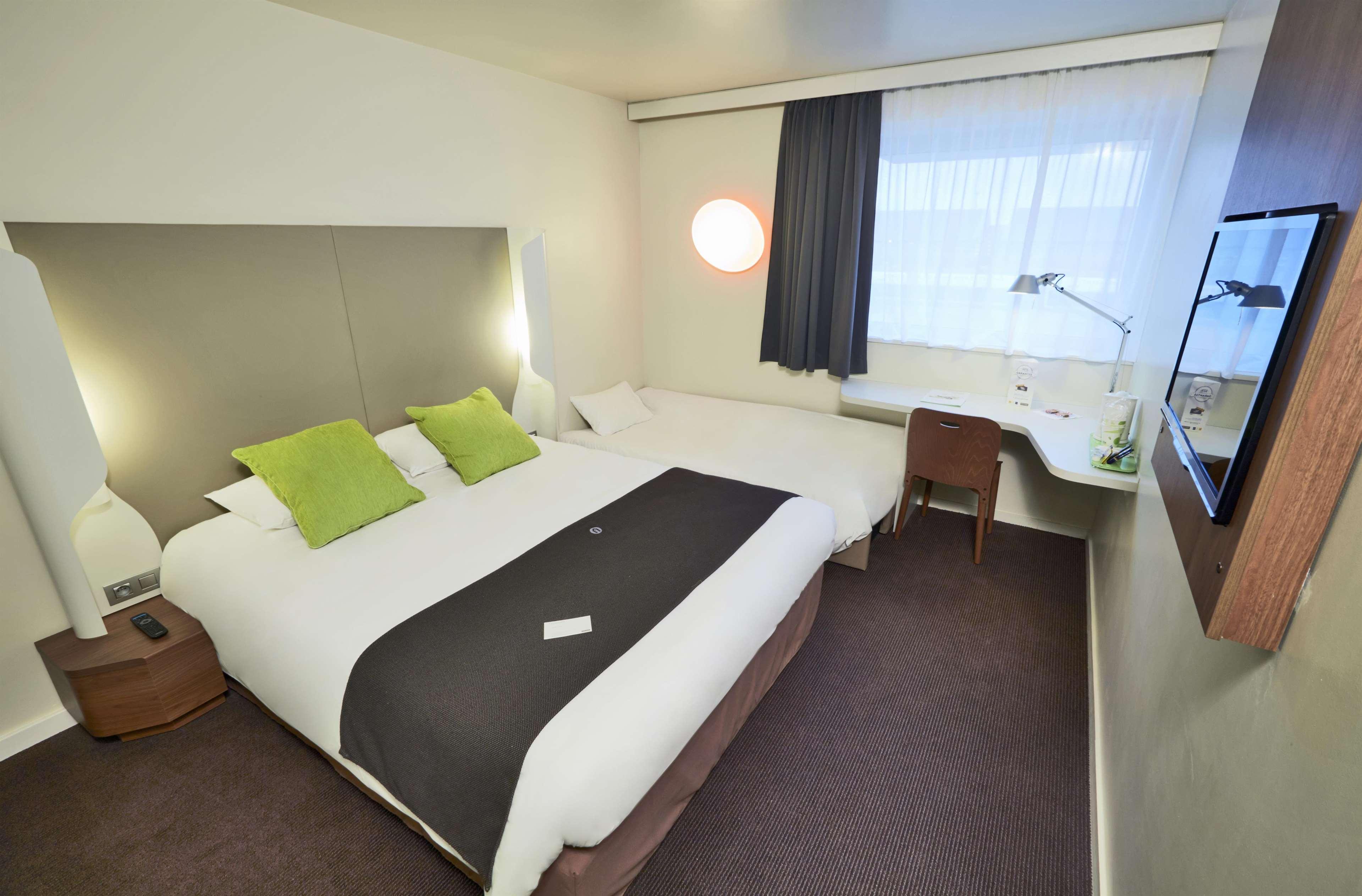 Campanile Sur Yon Centre Gare 3*